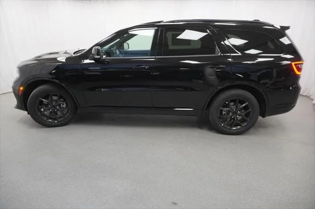 New 2026 Diamond Black Clear-Coat Exterior Paint Dodge GT PLUS image 14