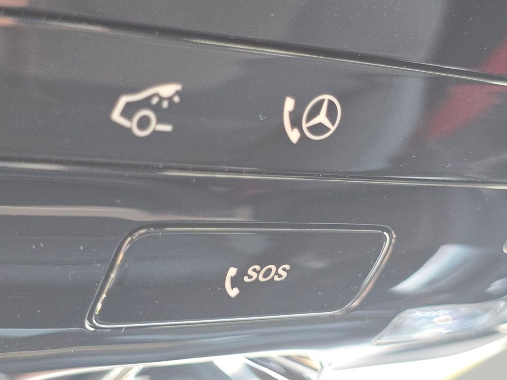 New 2026 Obsidian Black Metallic Mercedes-Benz GLC 43 AMG® image 9