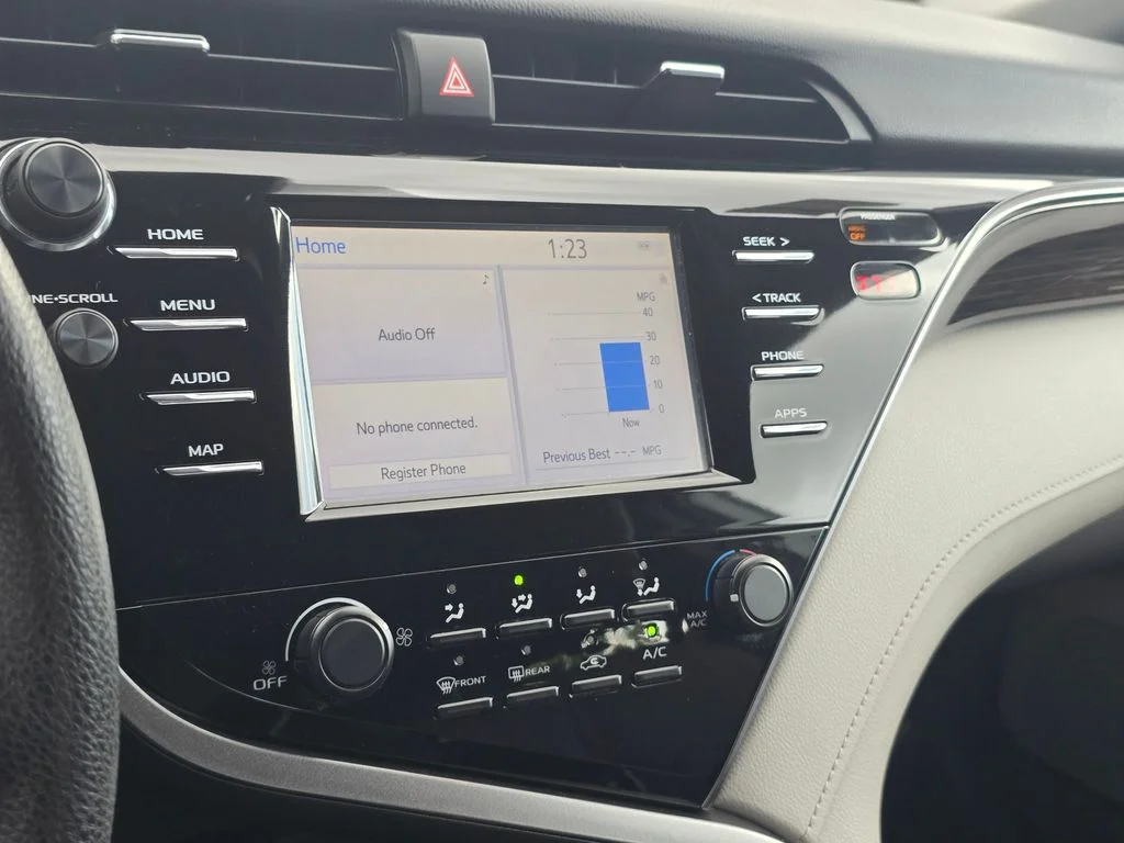 Used 2019 Silver Toyota LE image 22