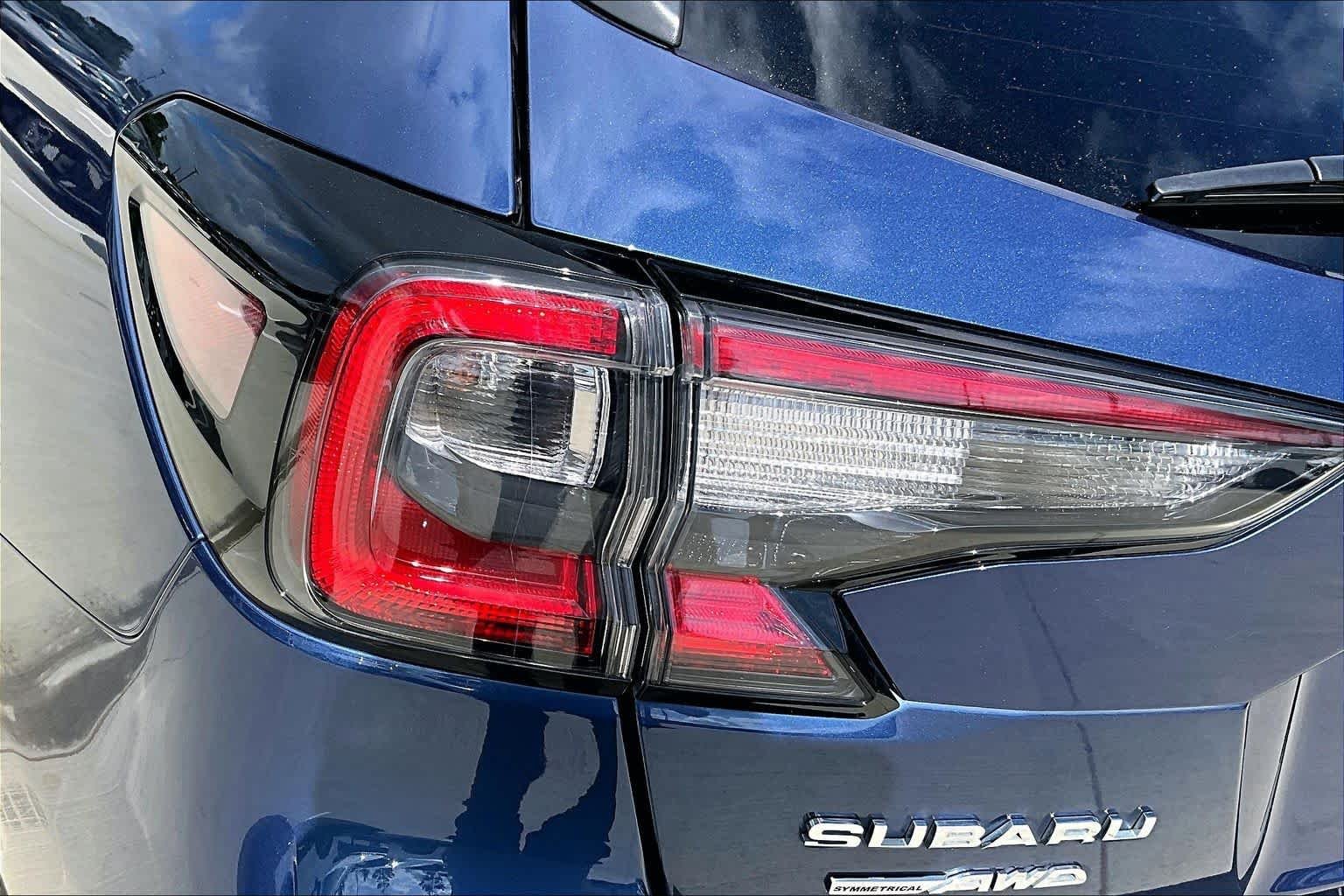 Used 2020 Abyss Blue Pearl Subaru Premium image 27