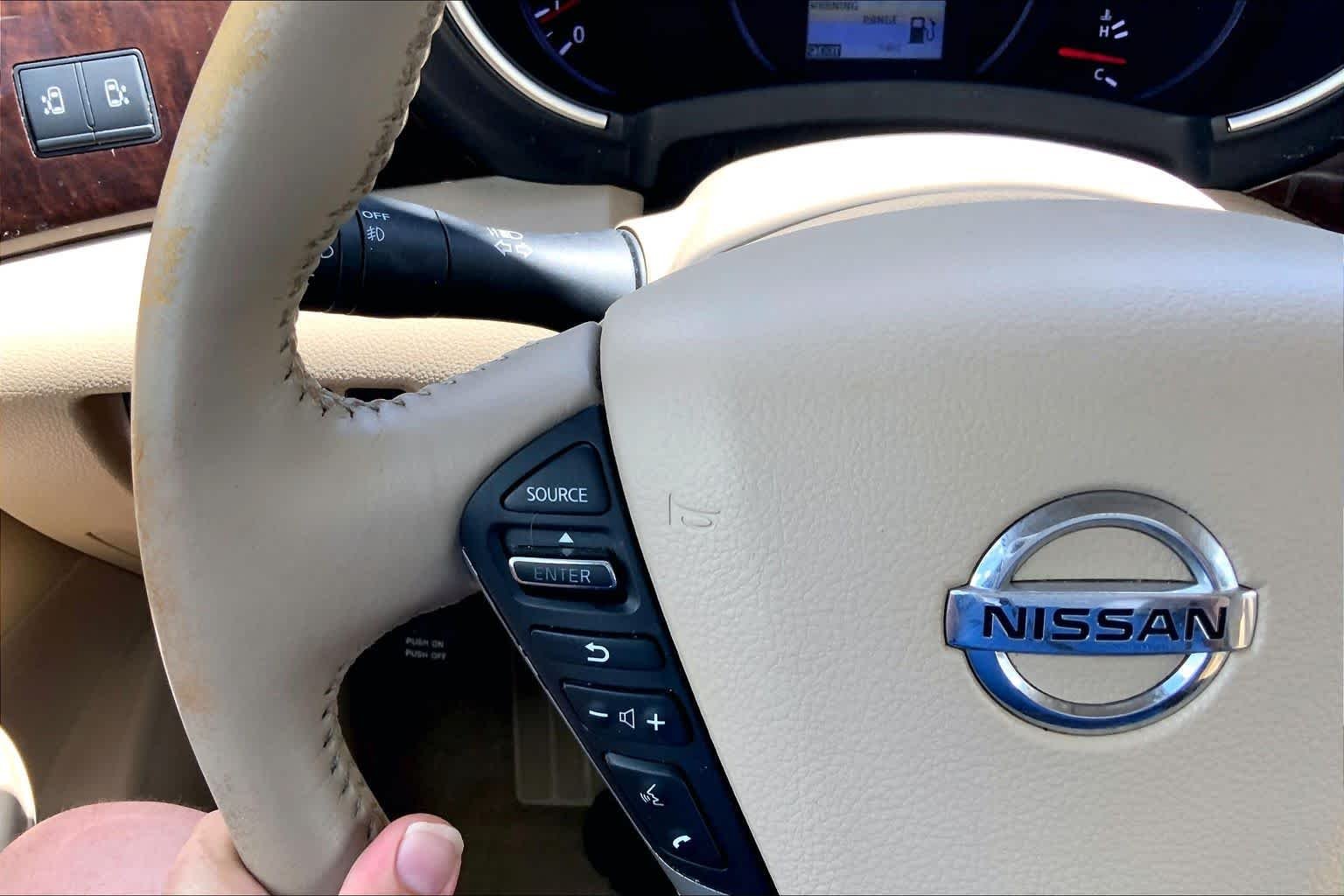 Used 2013 Titanium Beige Nissan LE image 23