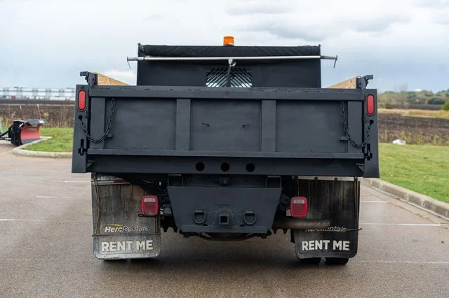 Used 2018 White Ford XL image 6