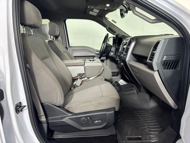 Used 2017 White Ford XLT image 4