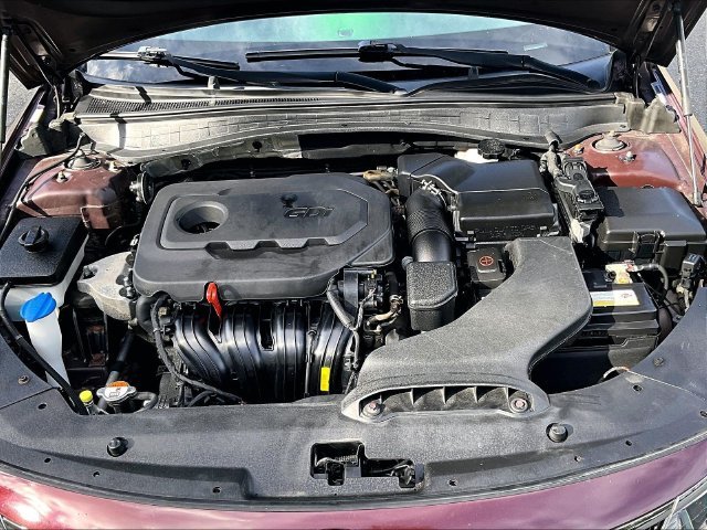 Used 2016 Sangria Red Kia LX image 10