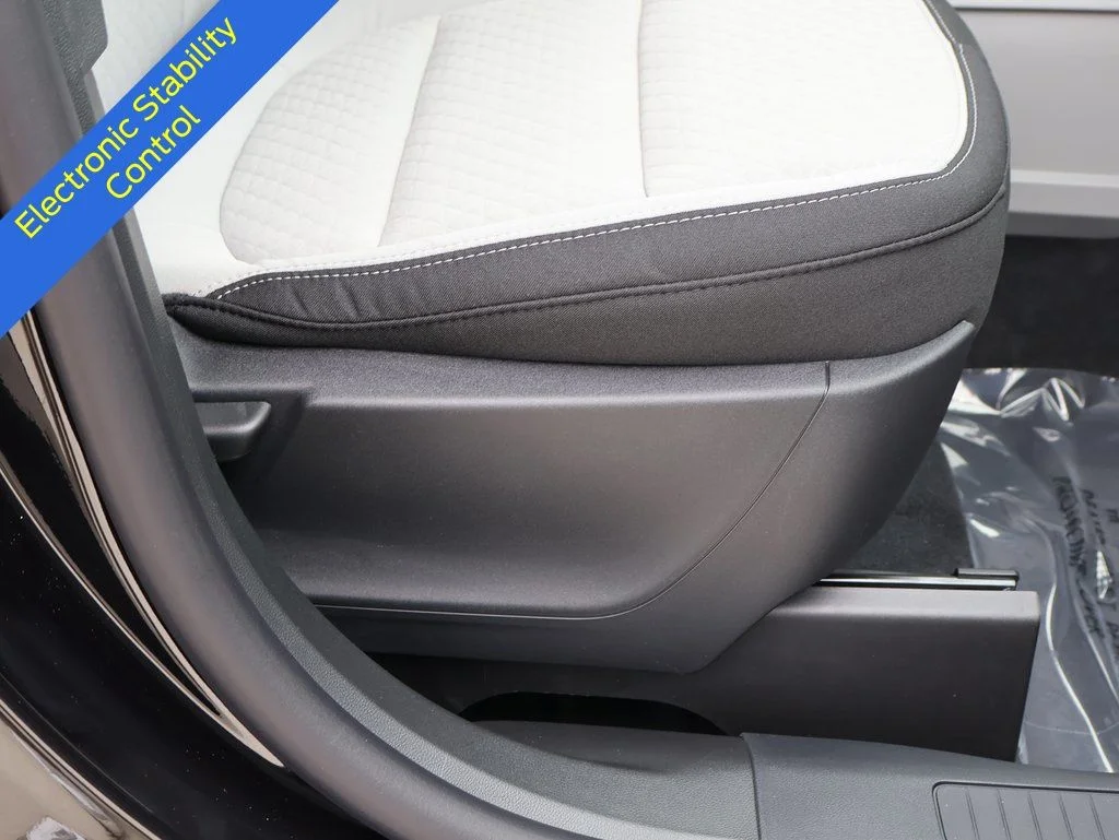 New 2026 Agate Black Metallic Ford Active® image 10