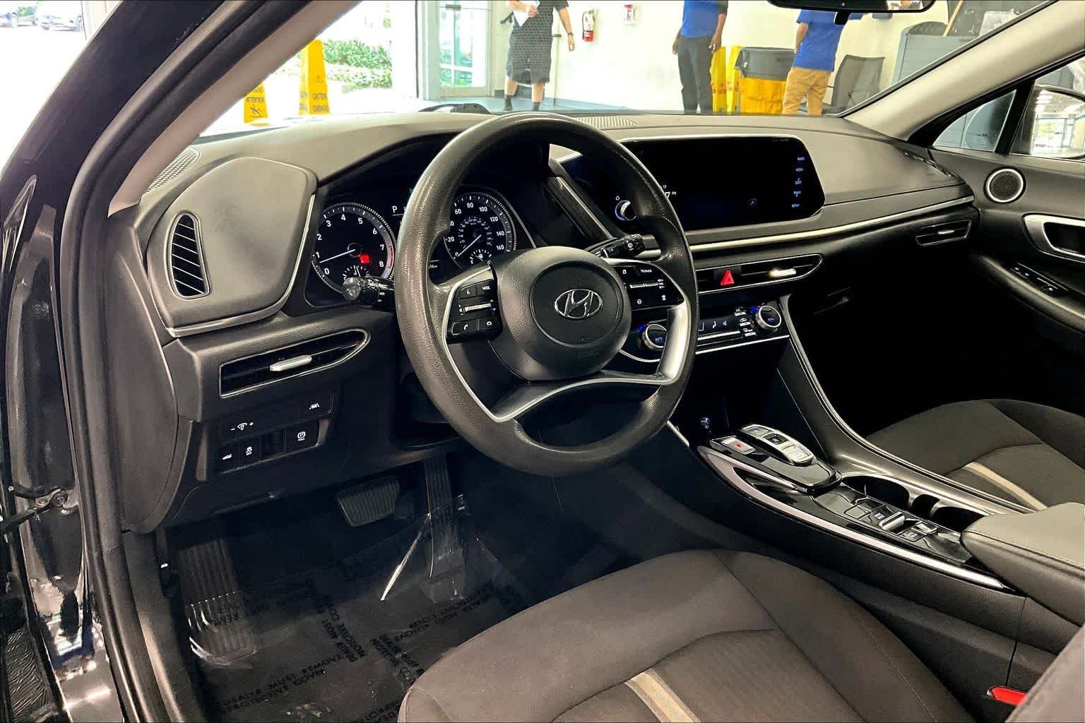 Used 2023 Onyx Black Hyundai SEL image 18