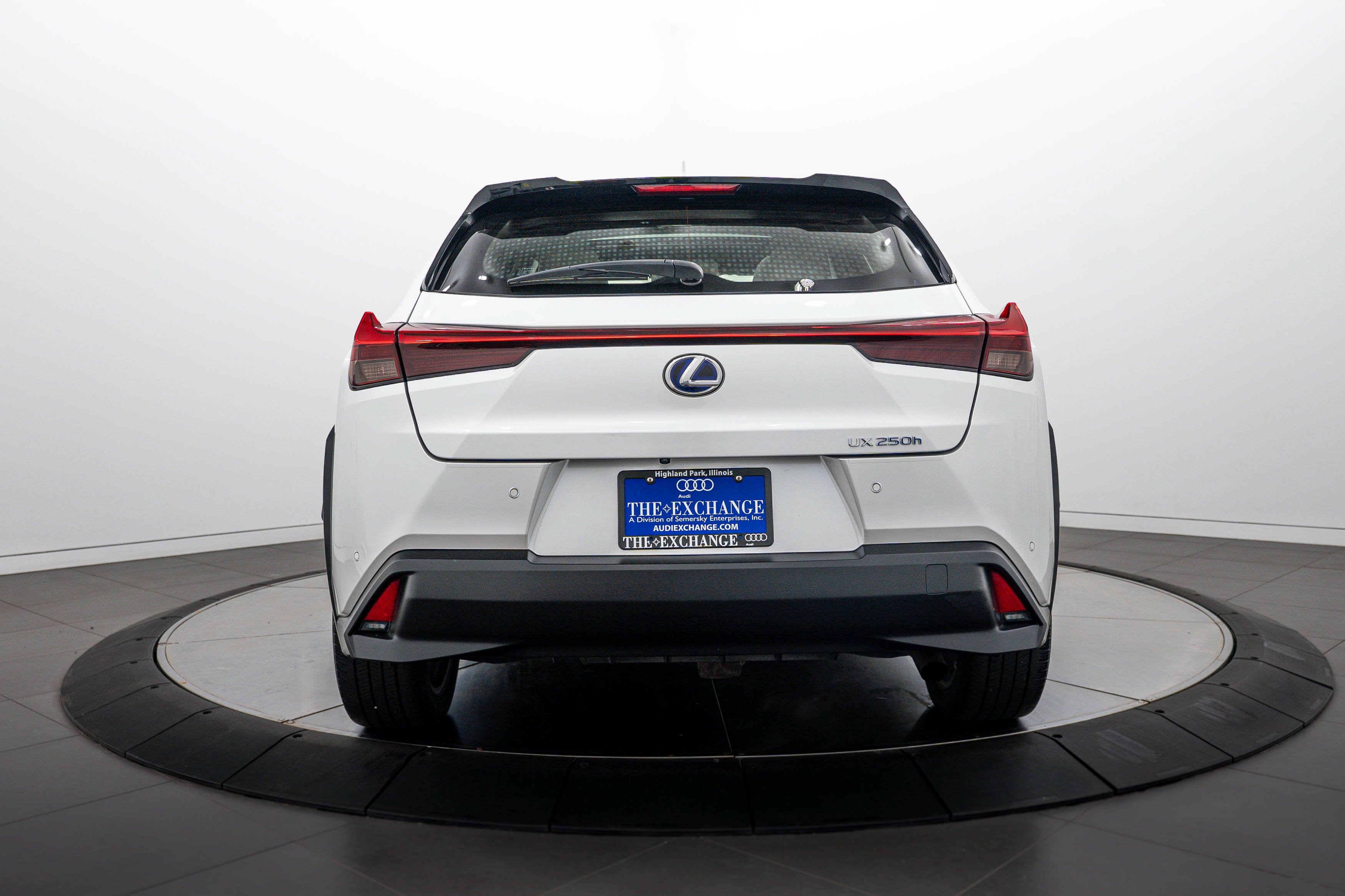 Used 2019 Eminent White Pearl Lexus UX 250h image 20