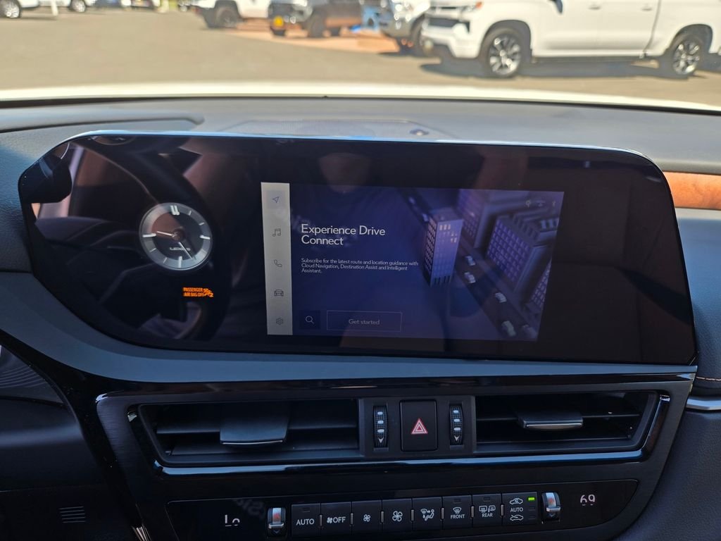 Used 2025 White Lexus 350 image 15