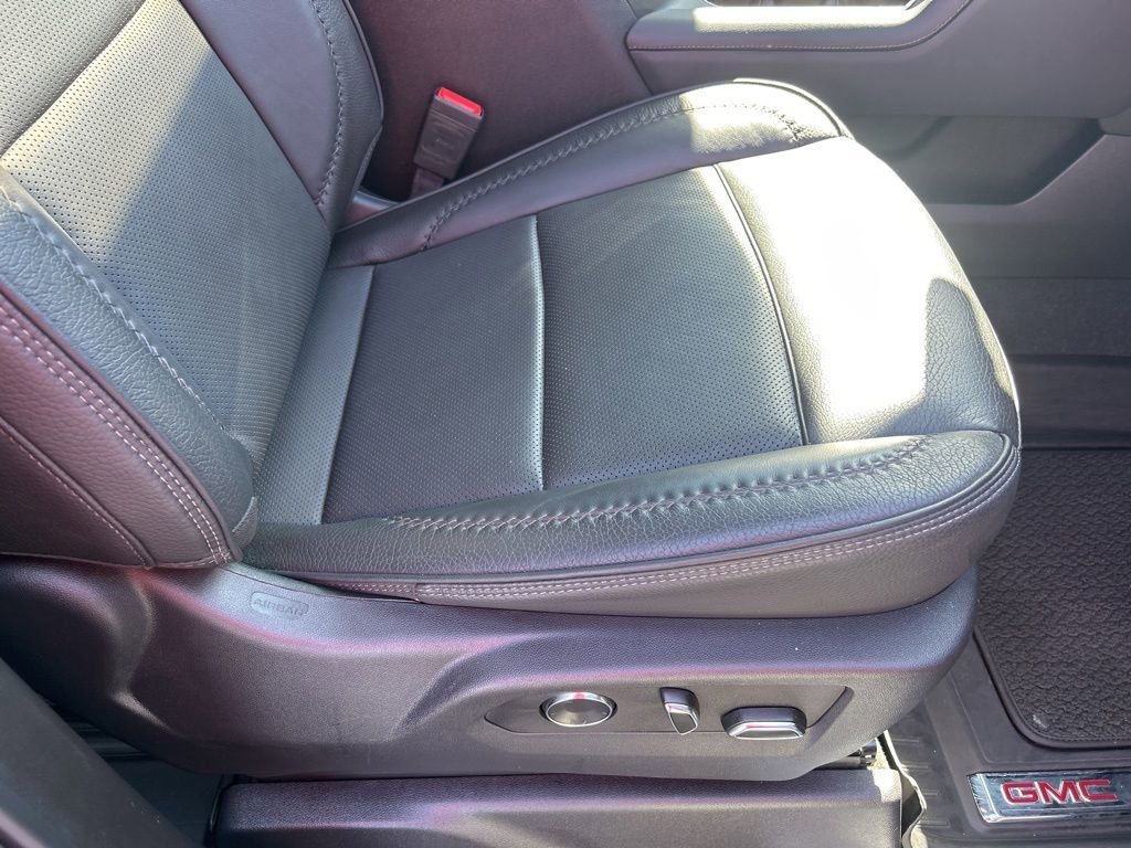 Used 2024 Onyx Black GMC Denali image 57