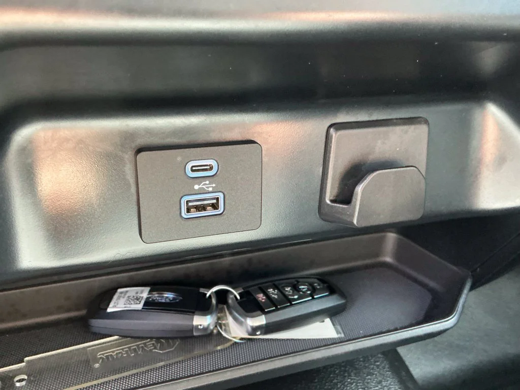 Used 2022 White Ford XL image 32