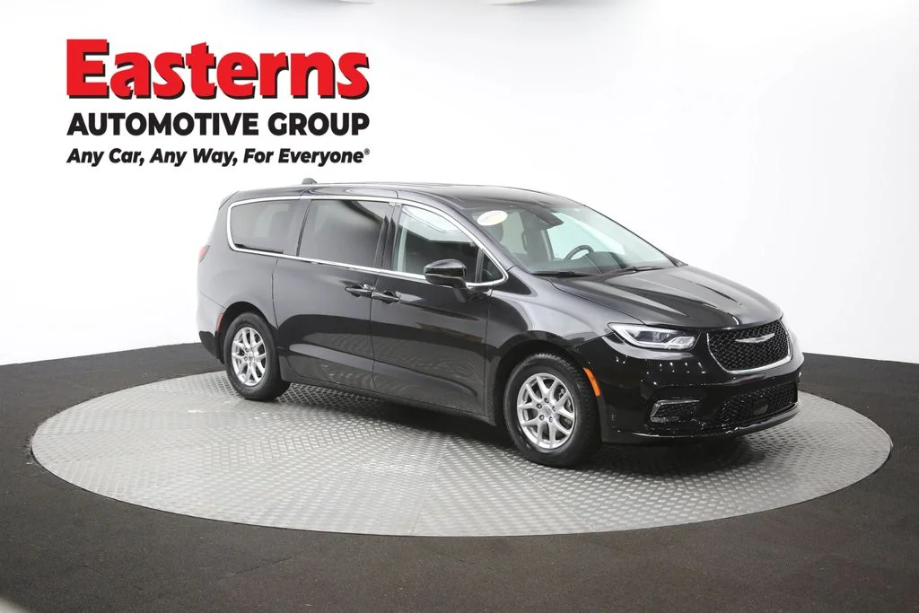 Used 2023 Black Chrysler Touring L image 50