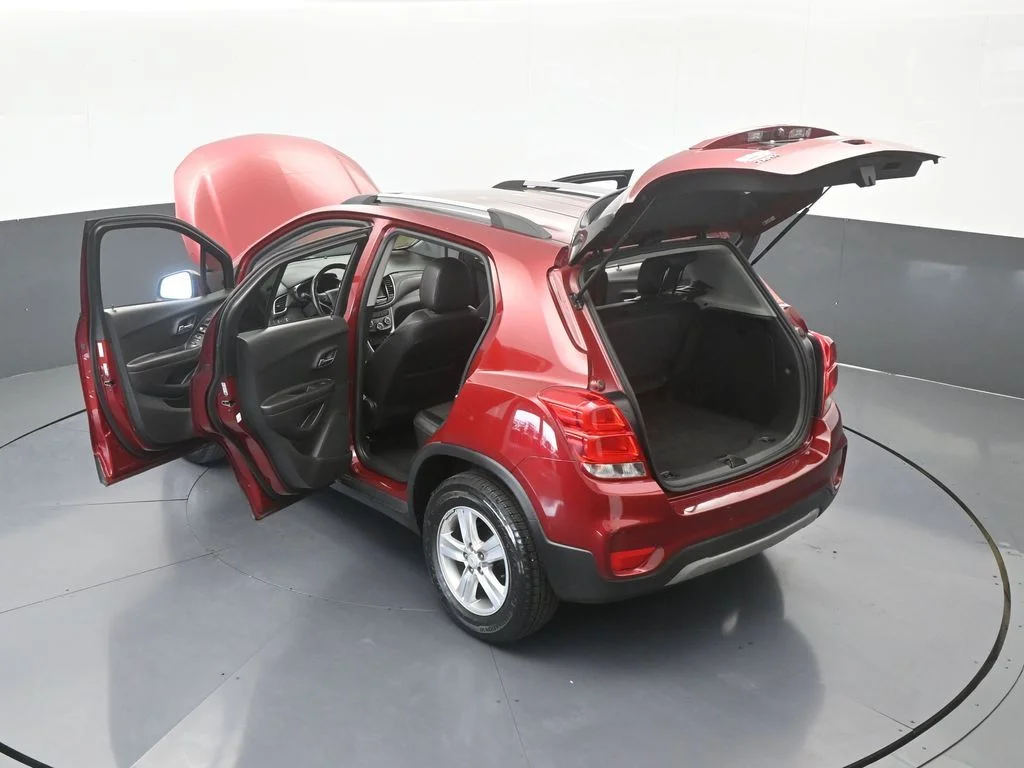 Used 2021 Crimson Metallic Chevrolet LT image 63