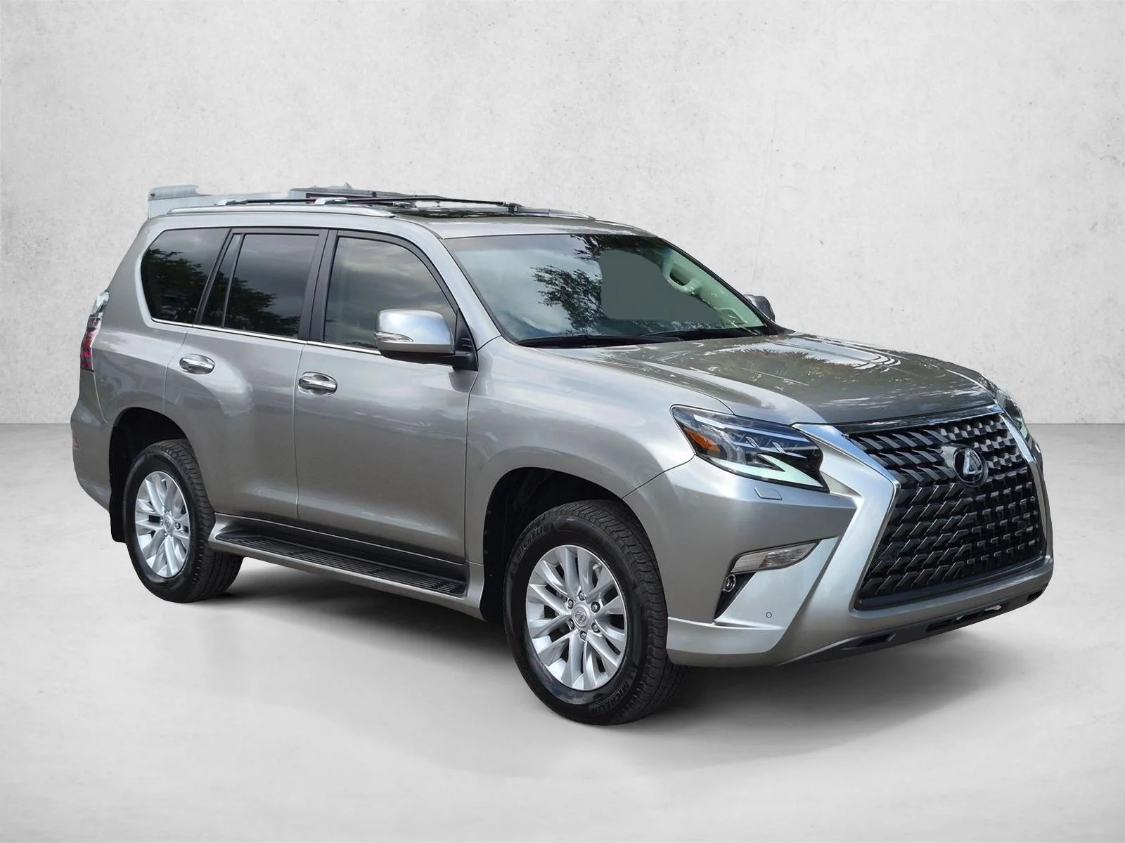 Certified Used 2023 Atomic Silver Lexus GX 460 Premium image 3
