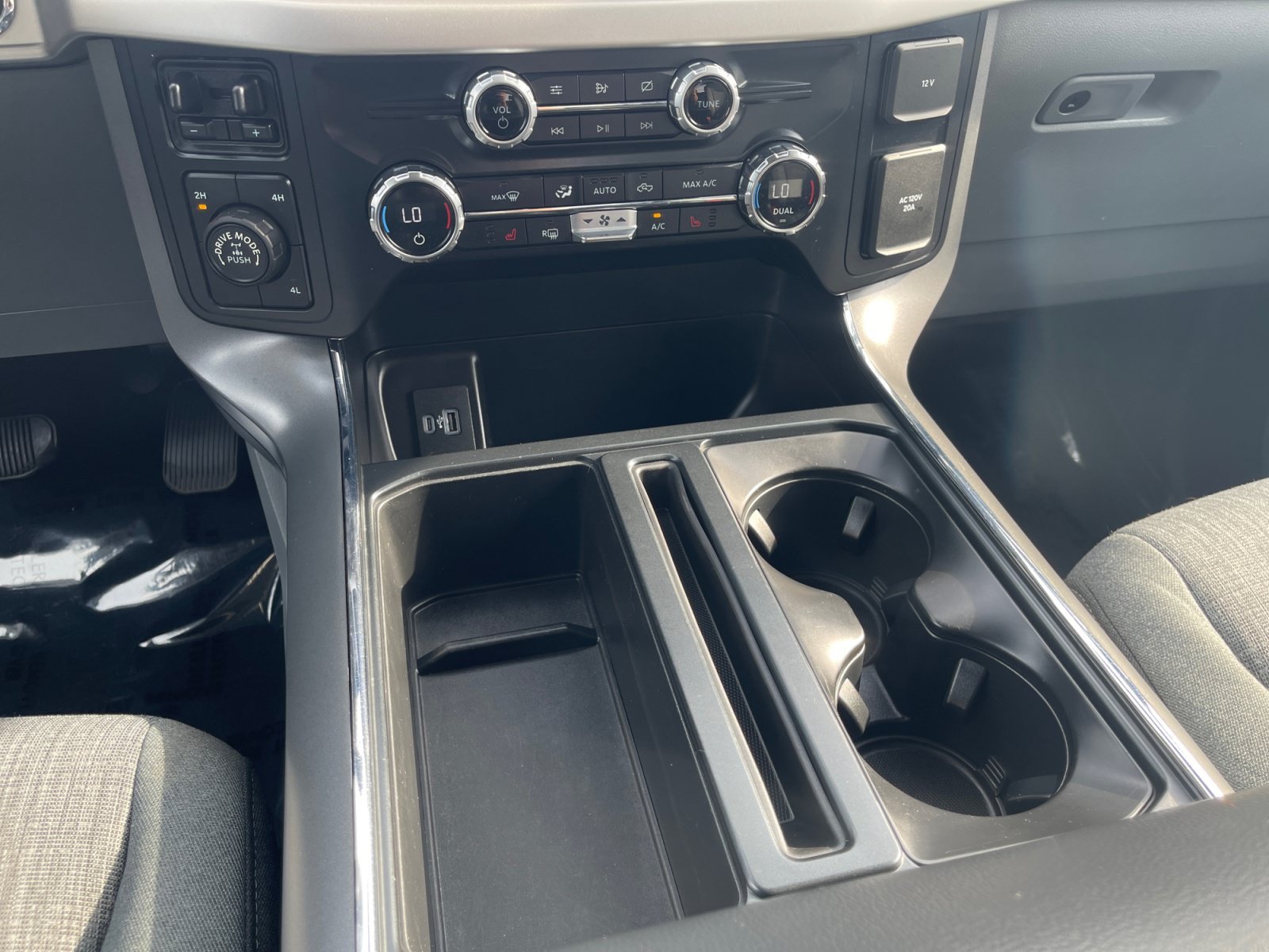 2021 Ford F-150 XLT - Photo 11
