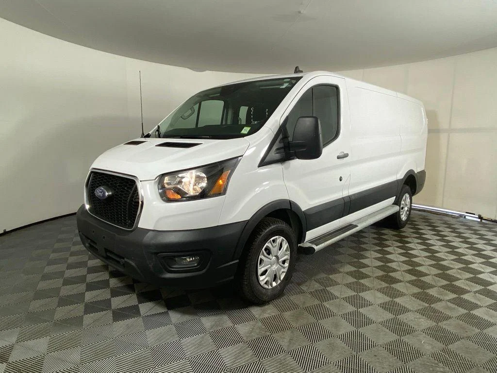 Used 2024 Oxford White Ford Base image 8