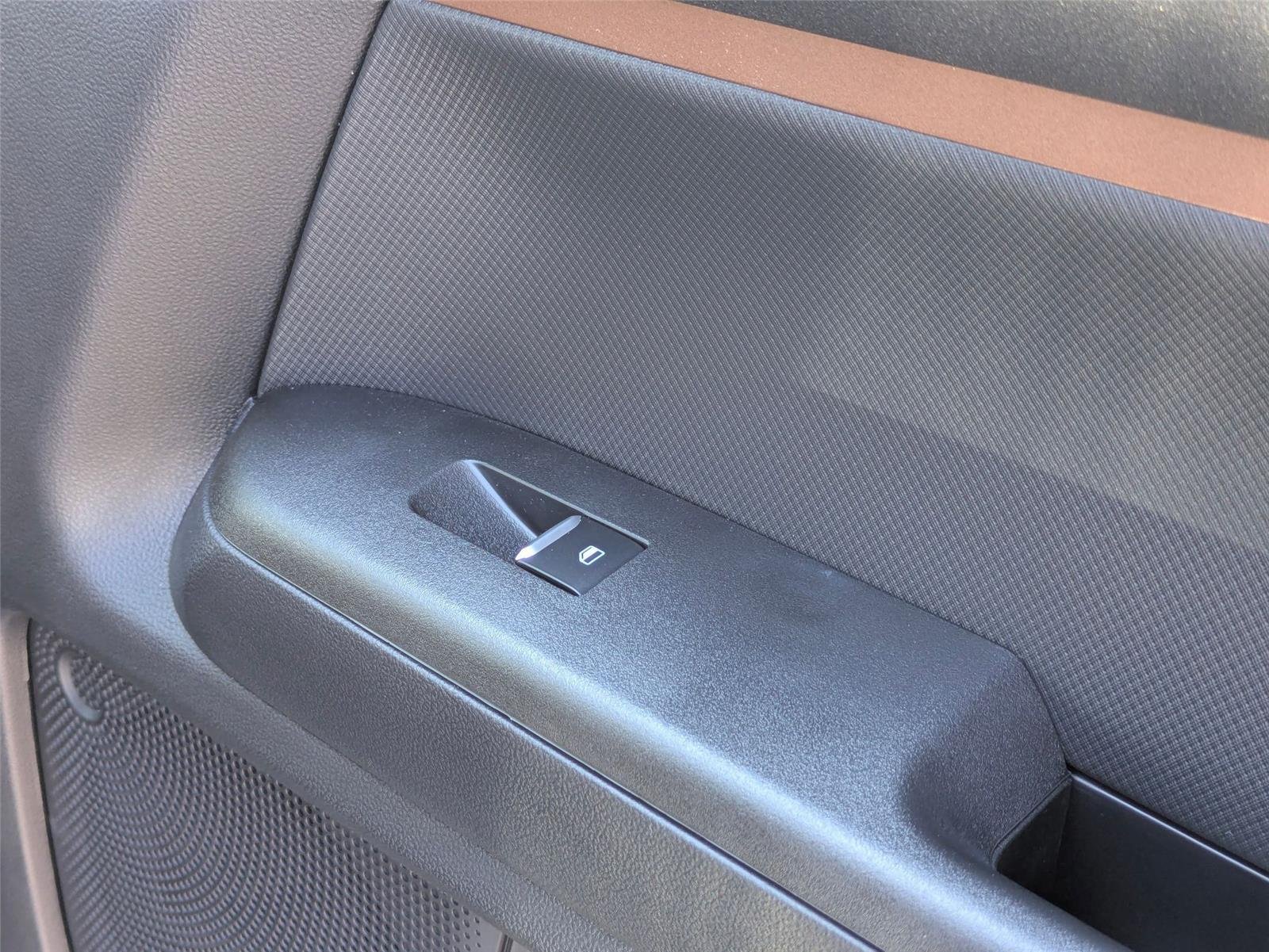 New 2026 Azure Gray Metallic Tri-Coat Ford Outer Banks® image 32
