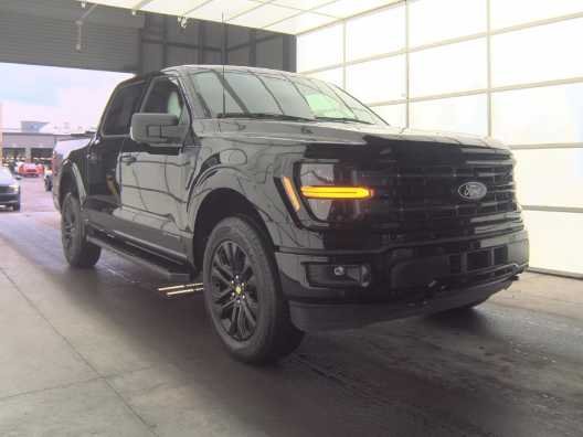 Used 2025 Agate Black Metallic Ford XLT image 4