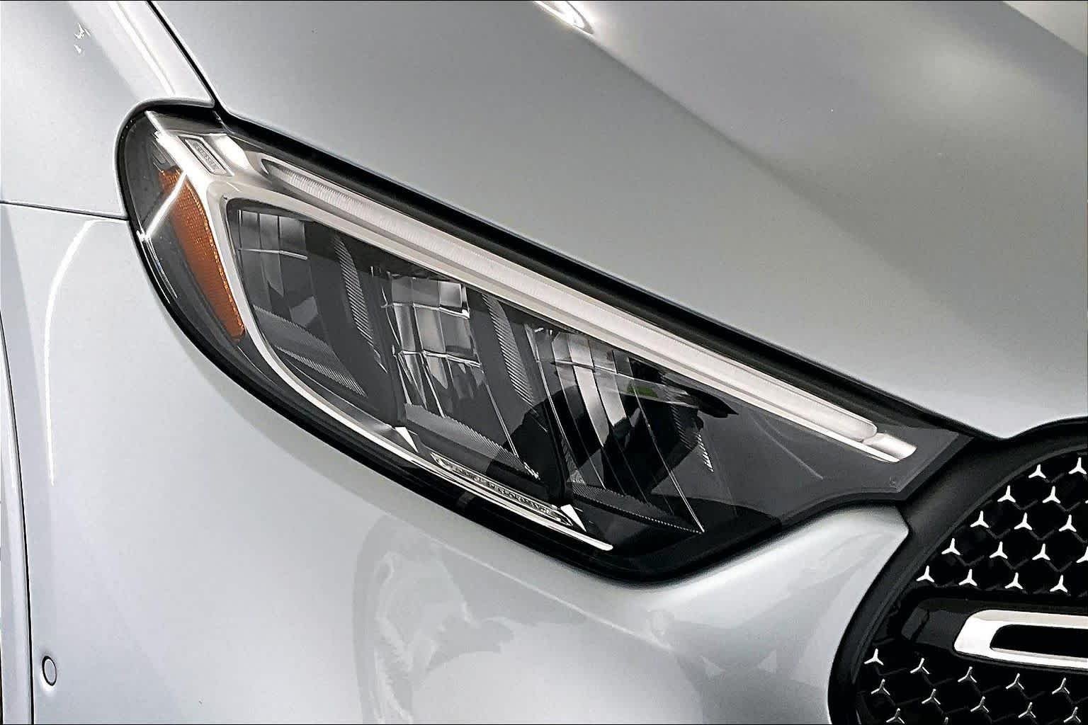 New 2027 Cirrus Silver Metallic Mercedes-Benz GLC 300 image 17