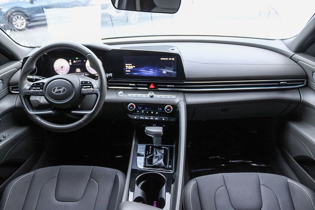 2024 Hyundai Elantra SEL - Photo 13