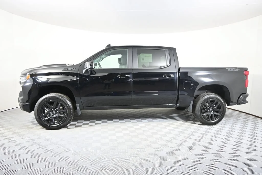 Used 2025 Chevrolet Silverado 1500 LT Trail Boss with VIN 3GCUKFED3SG164304 for sale in Forest Lake, Minnesota