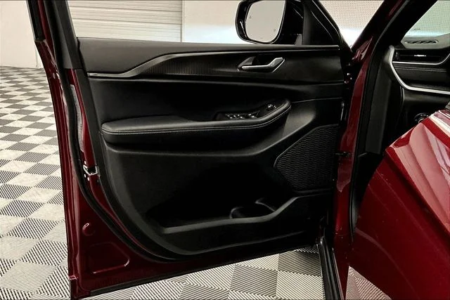 2025 Jeep Grand Cherokee Altitude - Photo 21