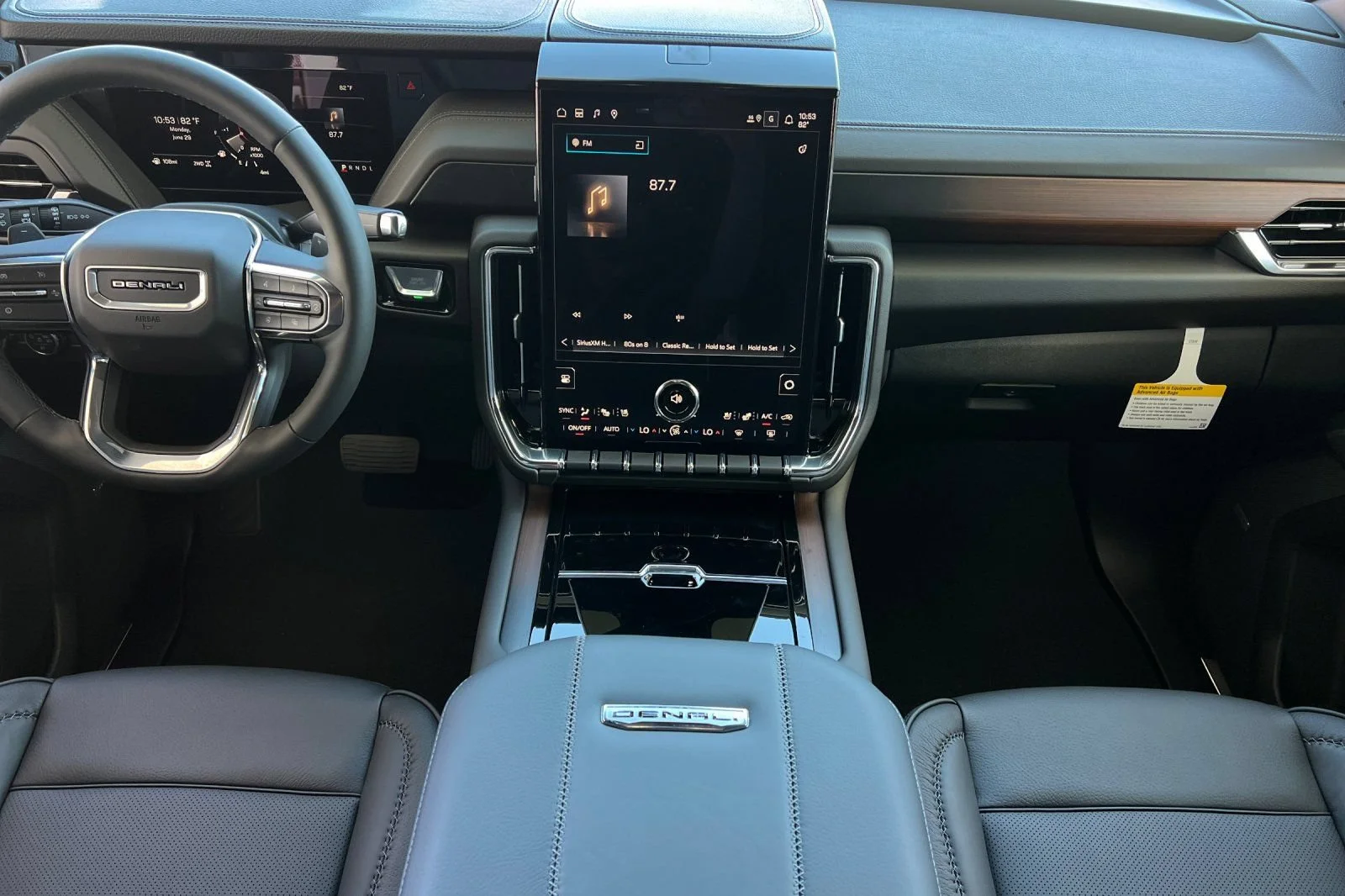 2026 GMC Yukon XL Denali - Photo 10