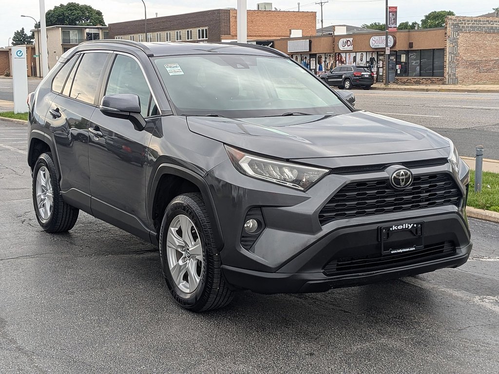 Used 2021 Midnight Black Metallic Toyota XLE image 3