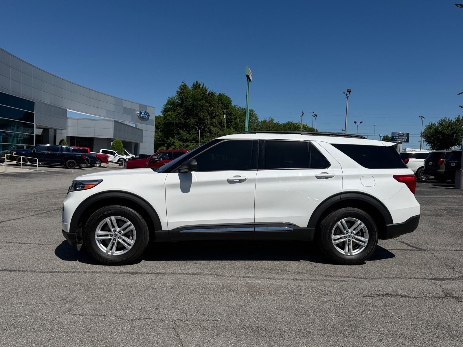 Certified Used 2023 White Metallic Ford XLT image 9
