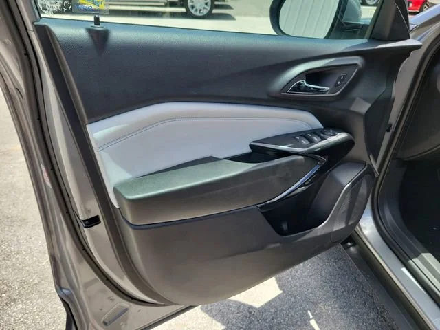 2025 Chevrolet Trax LT - Photo 18
