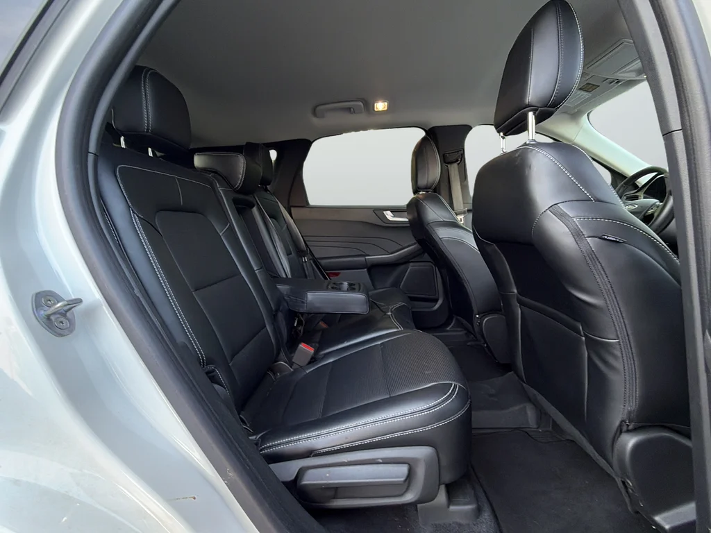 Used 2023 White Ford Platinum image 23