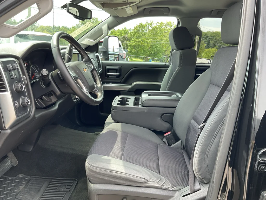 Used 2015 Black Chevrolet LT image 25