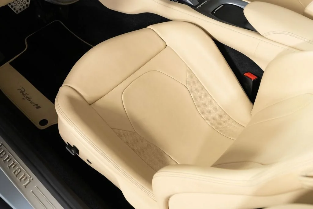 Used 2022 Grigio Alloy Ferrari Base image 46