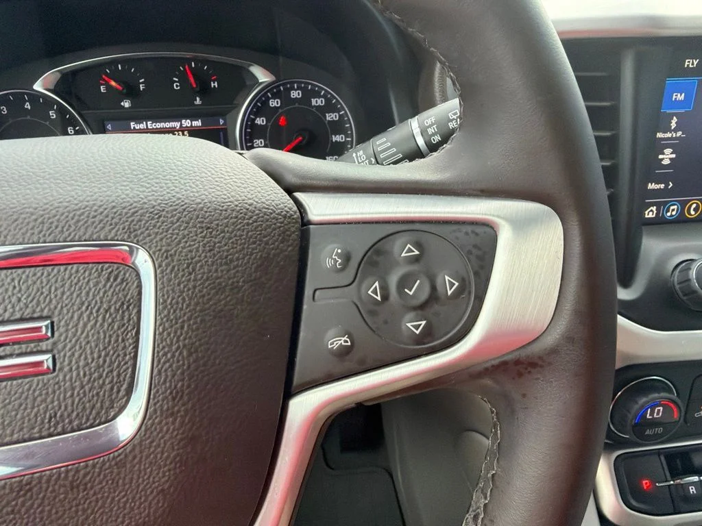Used 2023 Summit White GMC SLT image 18