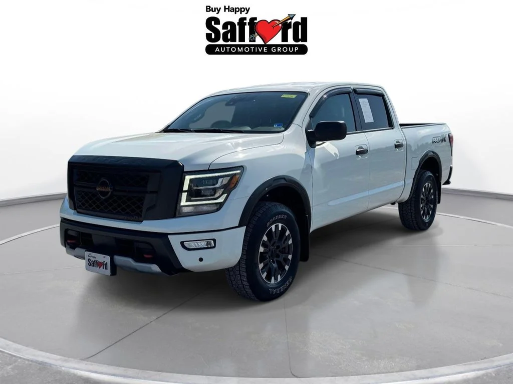 2022 Nissan Titan PRO-4X 4X4 Crew Cab's photo