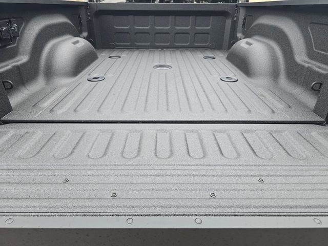 New 2026 Diamond Black Crystal Pearl-Coat Exterior Paint RAM Laramie image 38