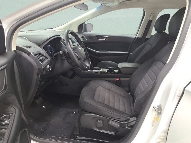 Used 2015 Oxford White Ford SE image 15