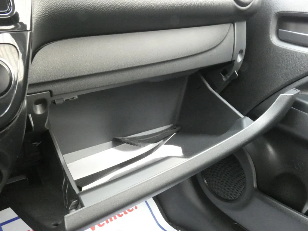 Used 2024 Gray Mitsubishi  image 23