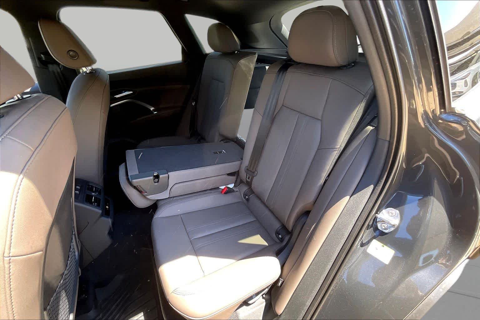 Used 2026 Tambora Gray Metallic Audi Premium image 19