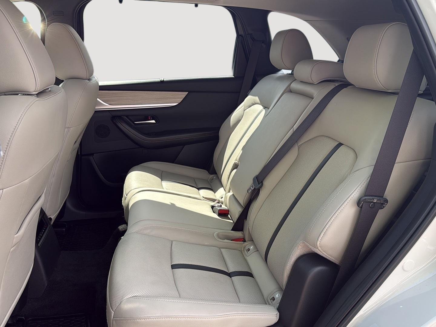 Used 2025 Rhodium White Premium Mazda 3.3 Turbo Premium Package image 23
