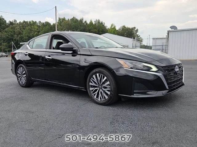 Used 2025 Black Nissan 2.5 SV image 7