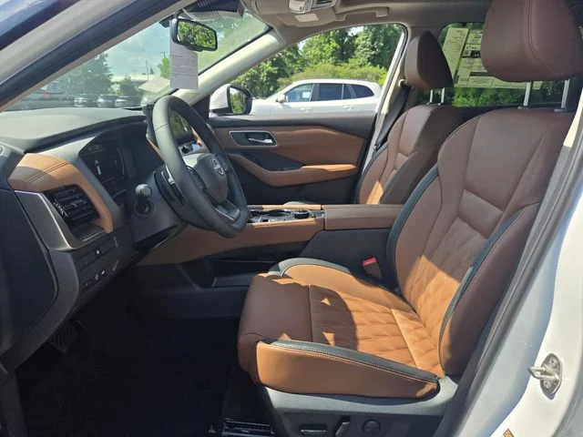 New 2026 Everest White Pearl TriCoat Nissan Platinum image 8