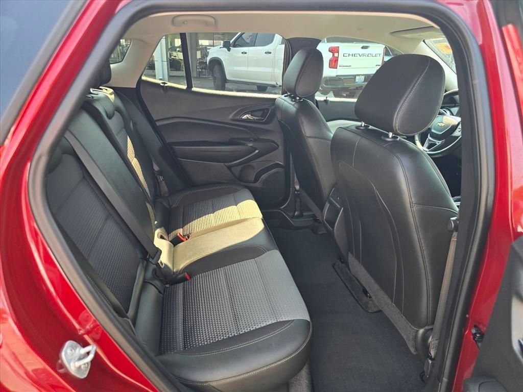 Used 2025 Crimson Metallic Chevrolet LT image 13