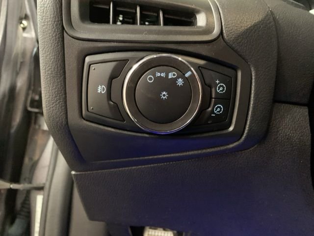 Used 2012 Gray Ford SE image 25