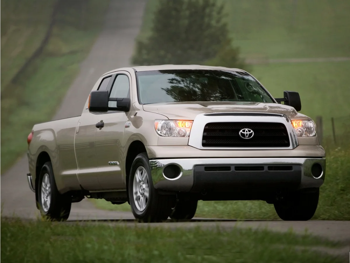 Used 2007 Beige Toyota SR5 image 1