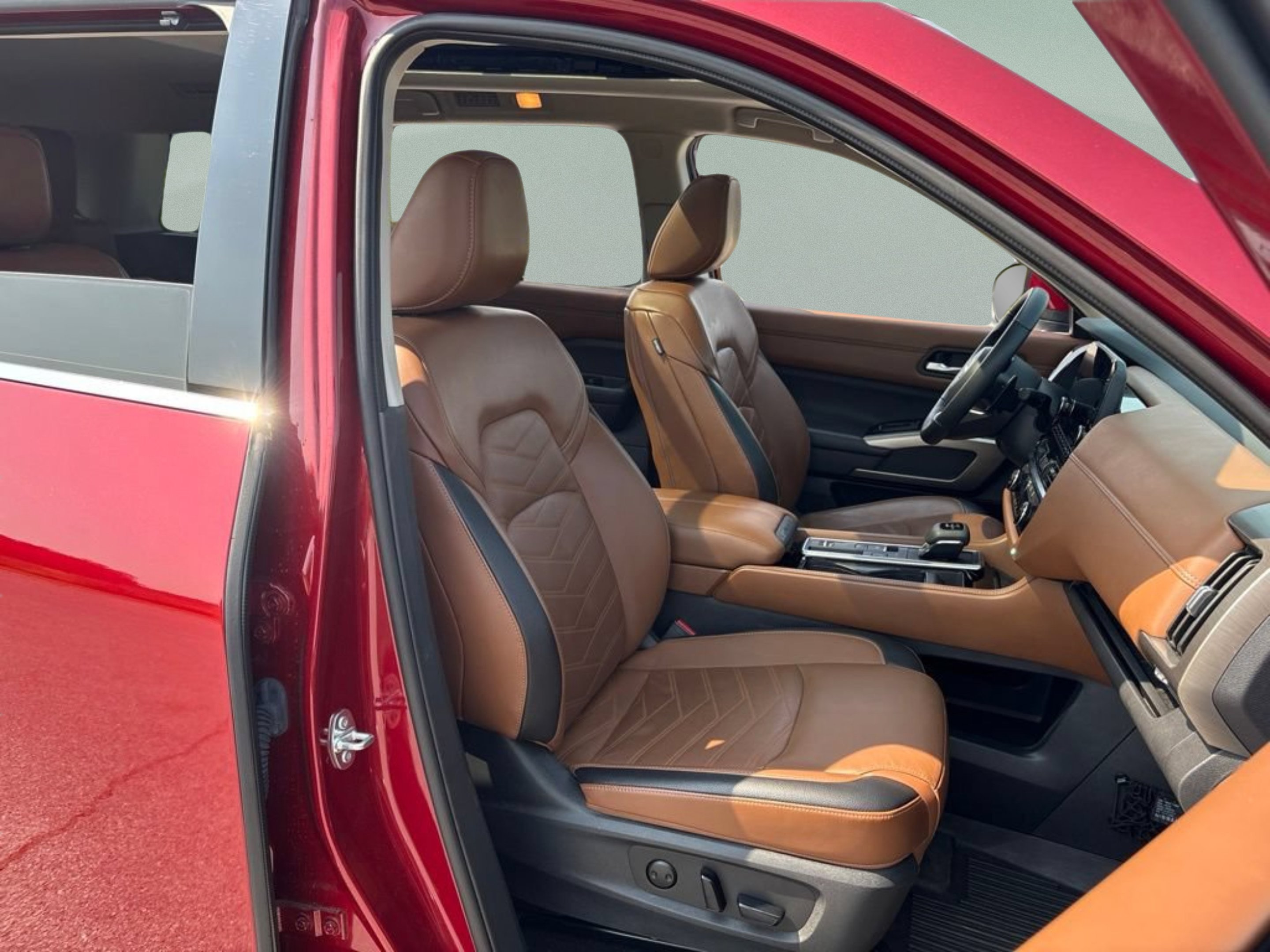 Used 2024 Scarlet Ember Nissan Platinum image 29