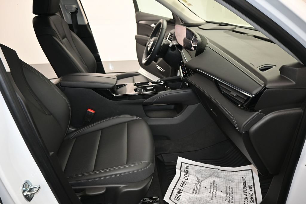 Used 2025 Summit White Buick Preferred image 25