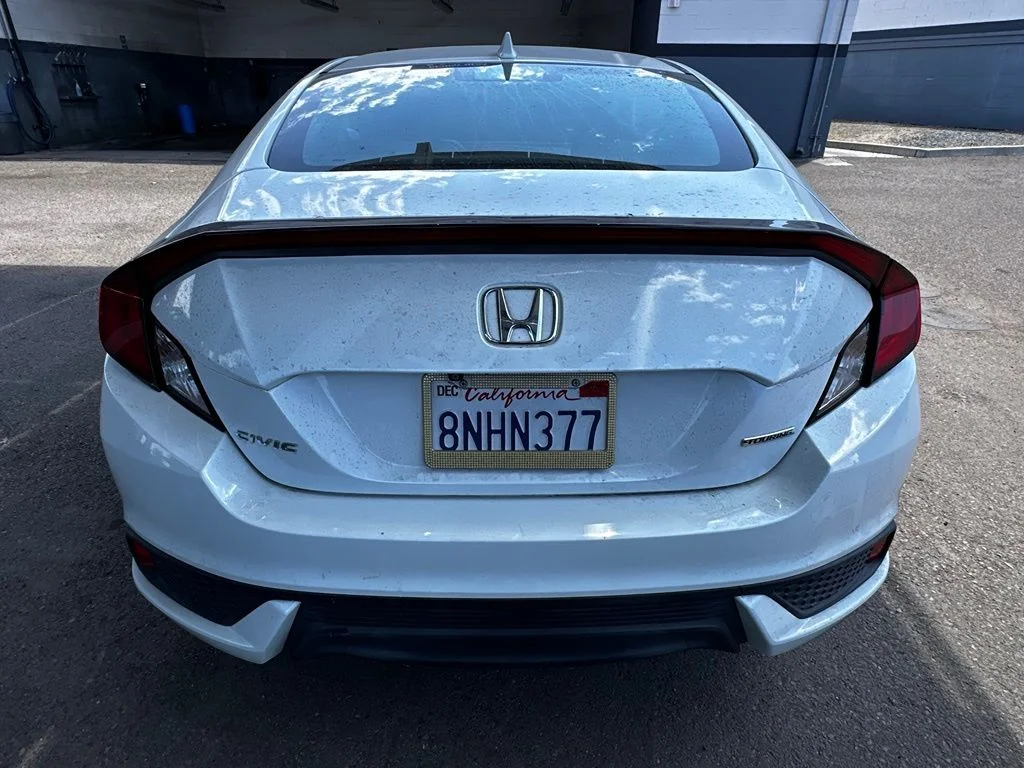 Used 2019 White Honda Touring image 25