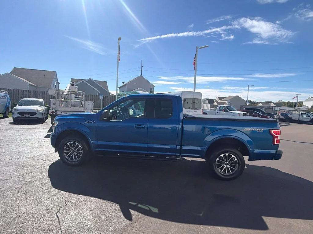 Used 2018 Lightning Blue Ford XLT image 6