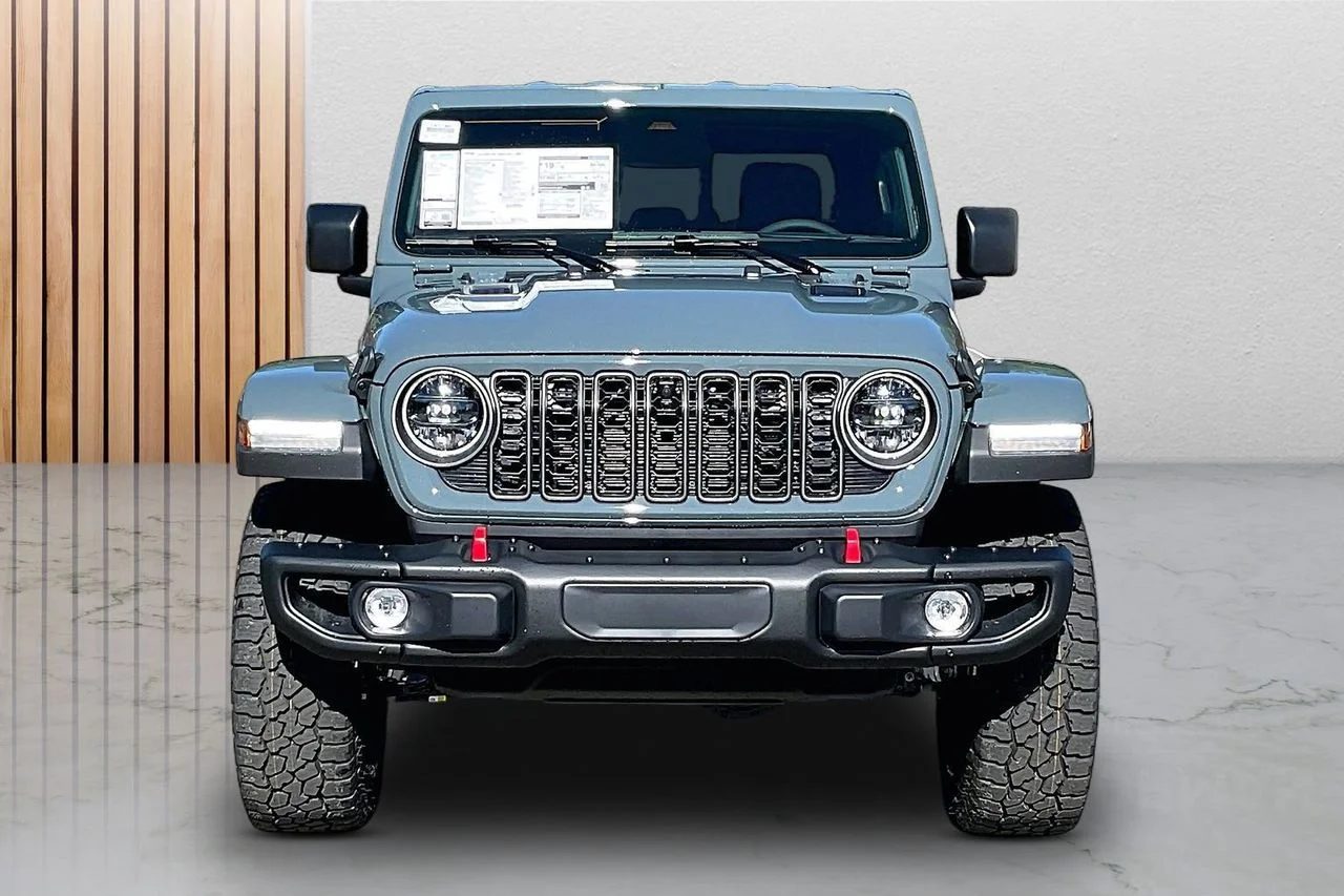 New 2026 Anvil Clear-Coat Exterior Paint Jeep Rubicon X image 3