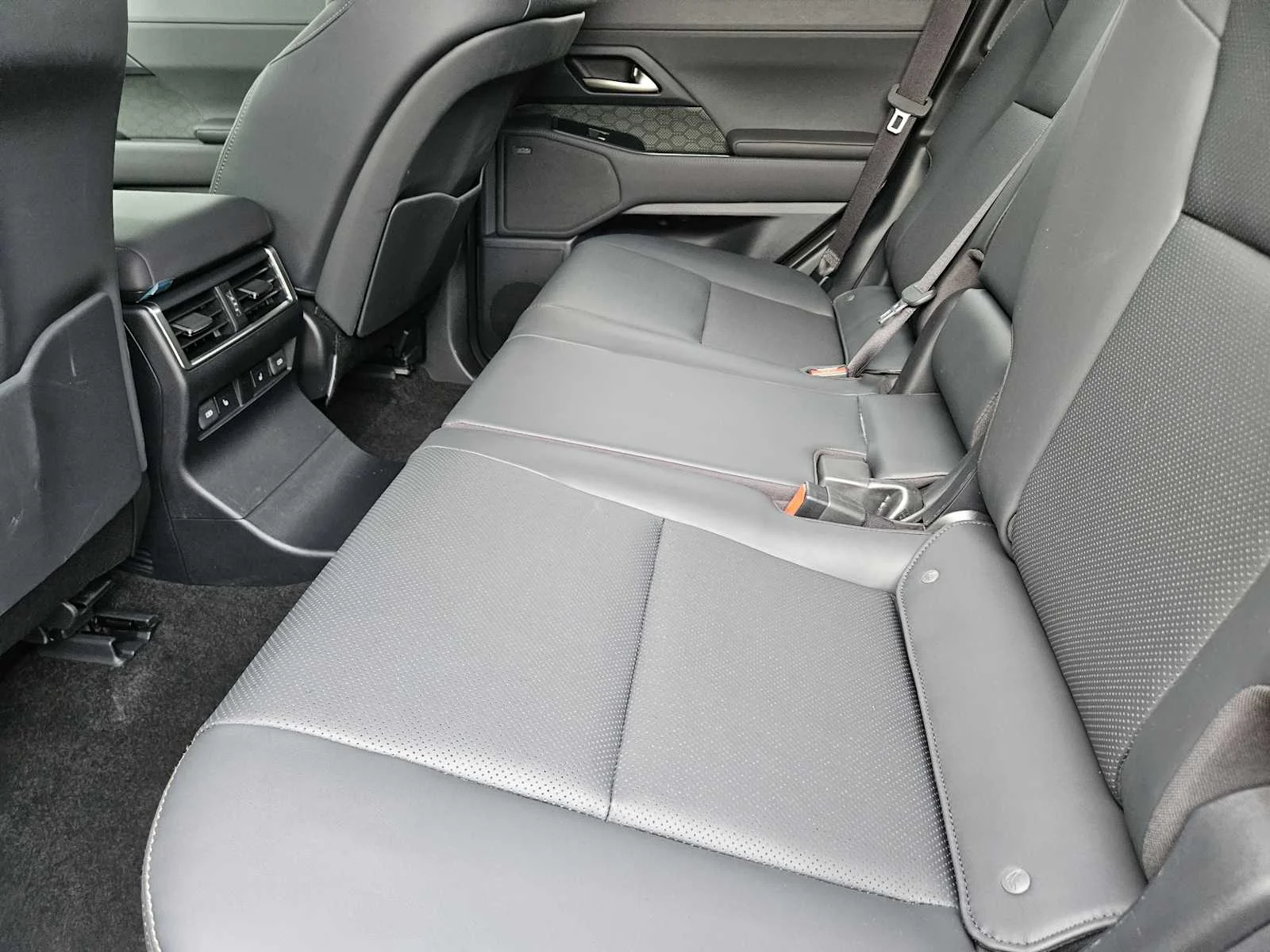 Used 2024 Incognito Lexus Overtrail+ image 22